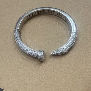 Elegant Silver Bracelet with Crystal Accents